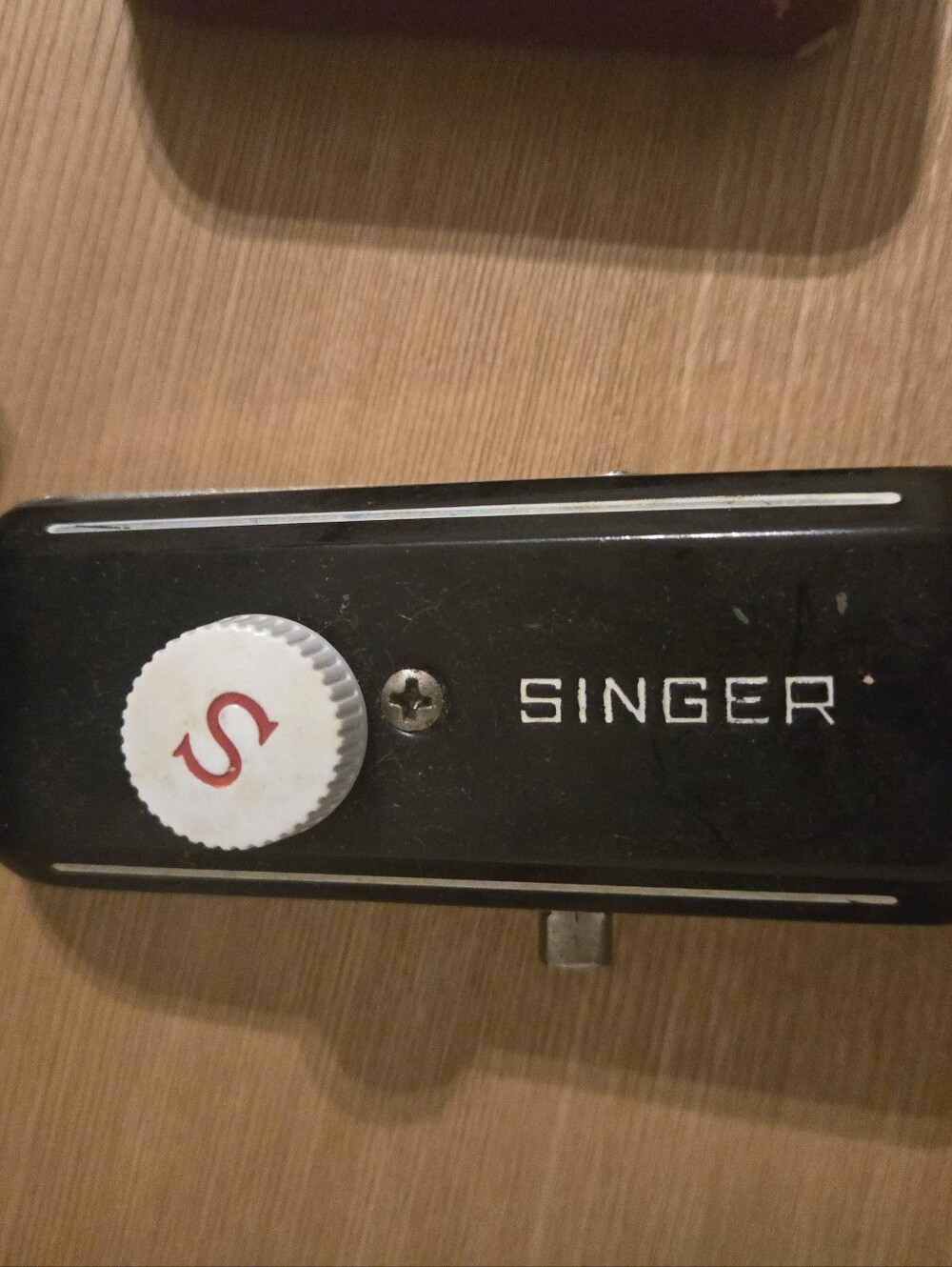 Singer Sewing Machine Accessories - Picture 5 of 11